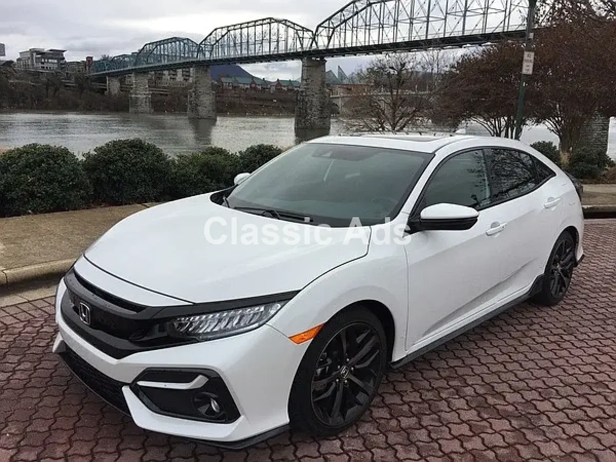 Honda Civic 2020 - Image 2